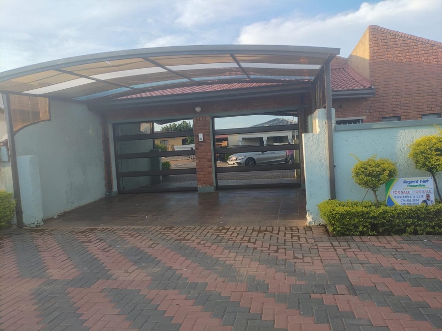 3 Bedroom Property for Sale in Nellmapius Gauteng