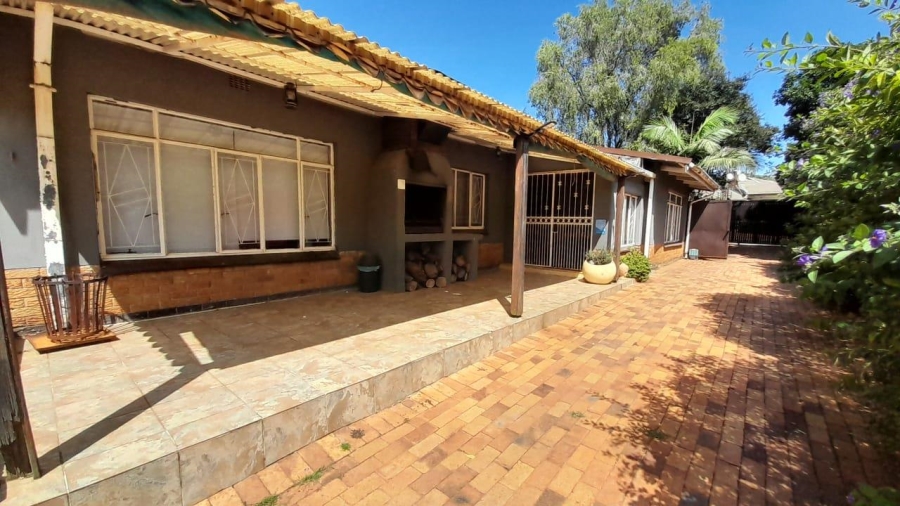 3 Bedroom Property for Sale in Birchleigh Gauteng