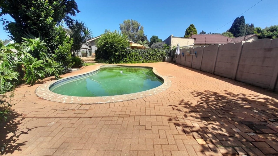 3 Bedroom Property for Sale in Birchleigh Gauteng