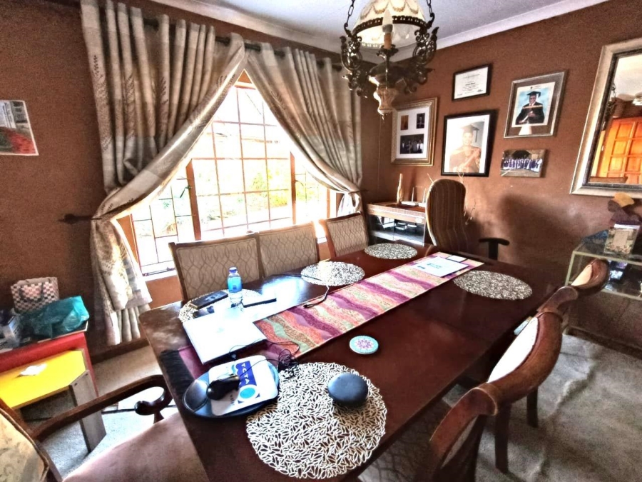 4 Bedroom Property for Sale in Zwartkop Gauteng