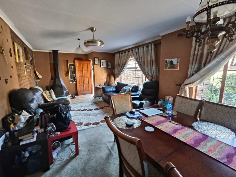 4 Bedroom Property for Sale in Zwartkop Gauteng