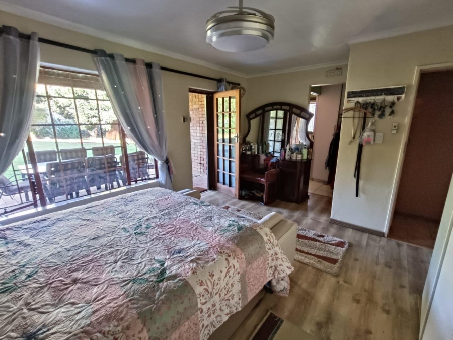 4 Bedroom Property for Sale in Zwartkop Gauteng