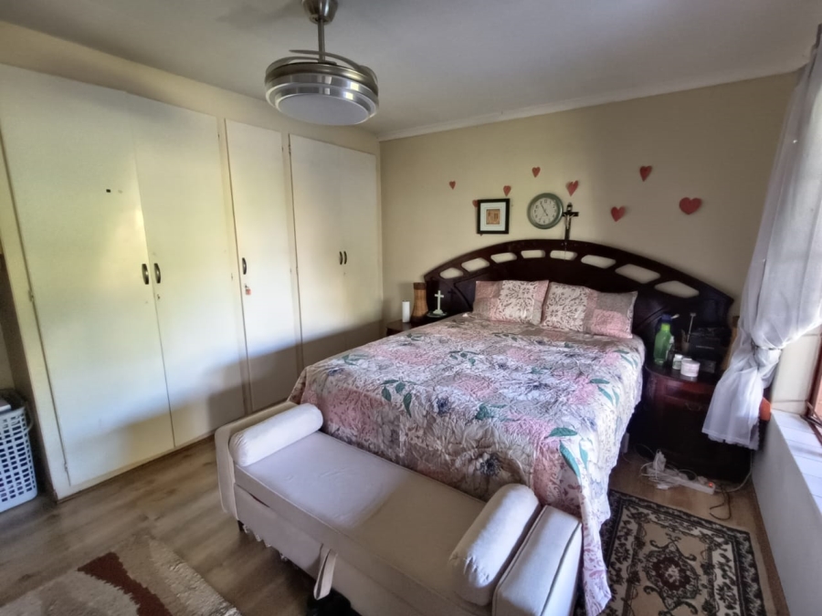 4 Bedroom Property for Sale in Zwartkop Gauteng