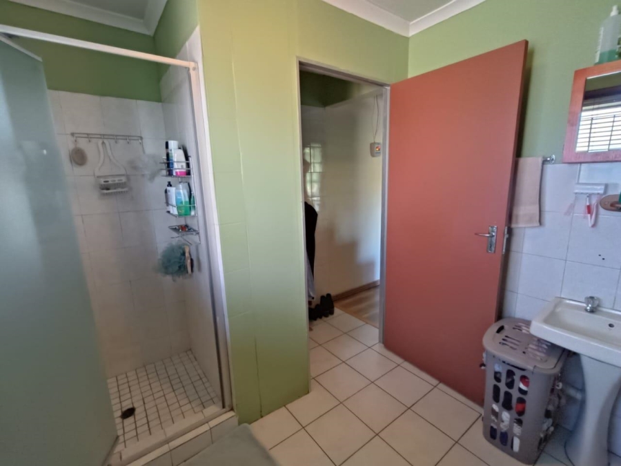 4 Bedroom Property for Sale in Zwartkop Gauteng