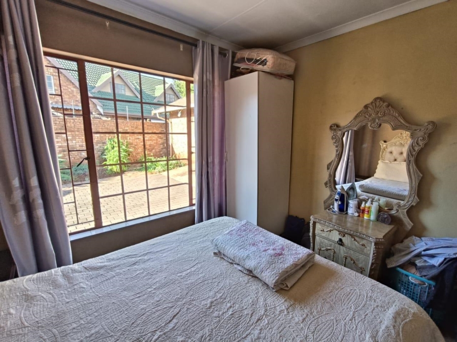 4 Bedroom Property for Sale in Zwartkop Gauteng