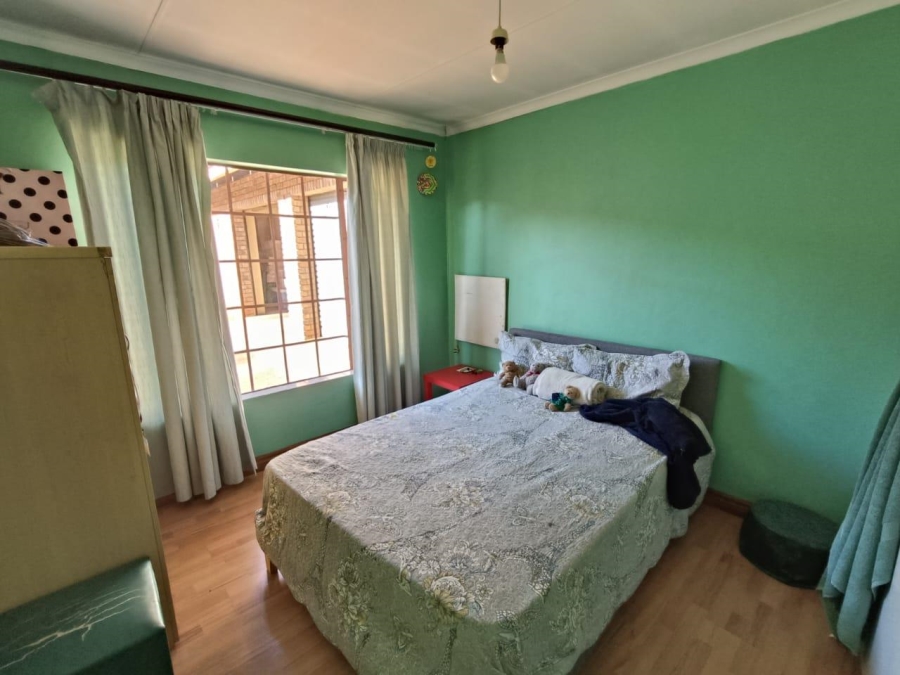 4 Bedroom Property for Sale in Zwartkop Gauteng