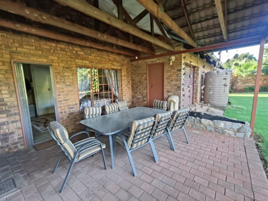 4 Bedroom Property for Sale in Zwartkop Gauteng