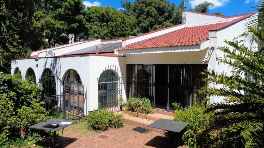 9 Bedroom Property for Sale in Muckleneuk Gauteng