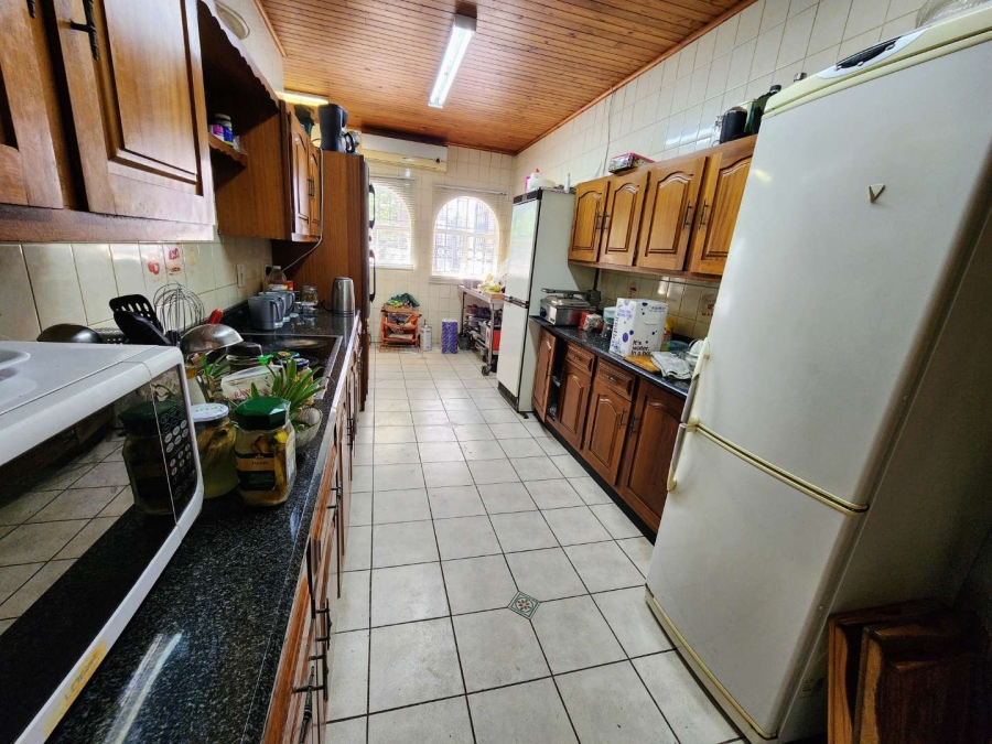 9 Bedroom Property for Sale in Muckleneuk Gauteng