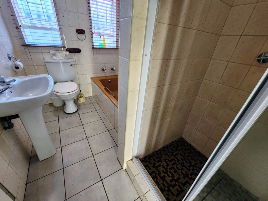 9 Bedroom Property for Sale in Muckleneuk Gauteng