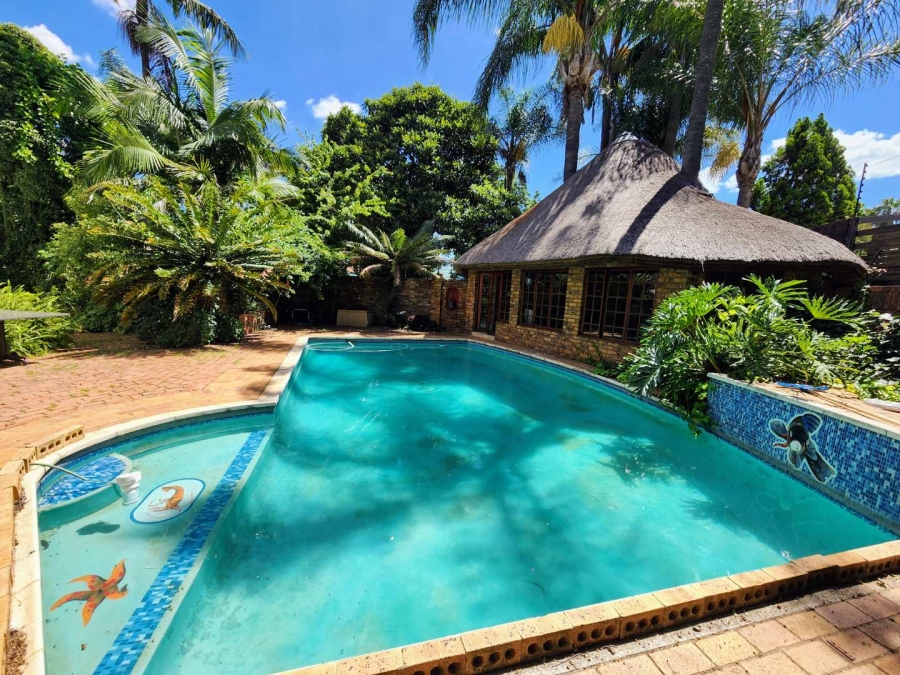 9 Bedroom Property for Sale in Muckleneuk Gauteng