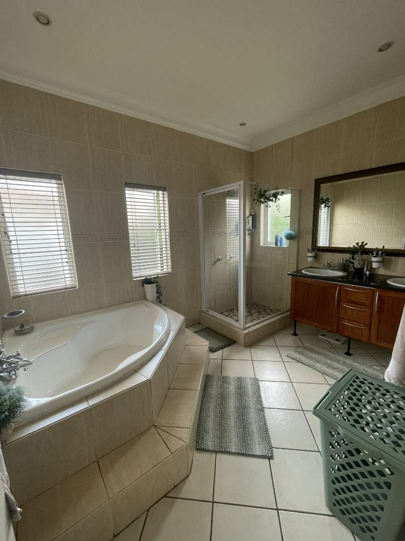 3 Bedroom Property for Sale in Woodlands Gauteng