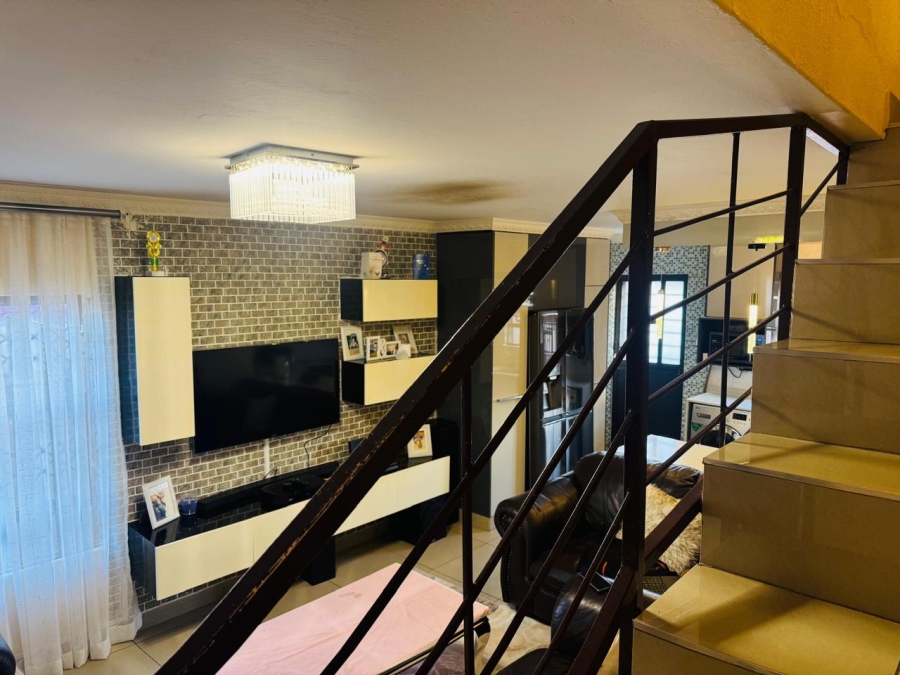 3 Bedroom Property for Sale in Groblerpark Gauteng