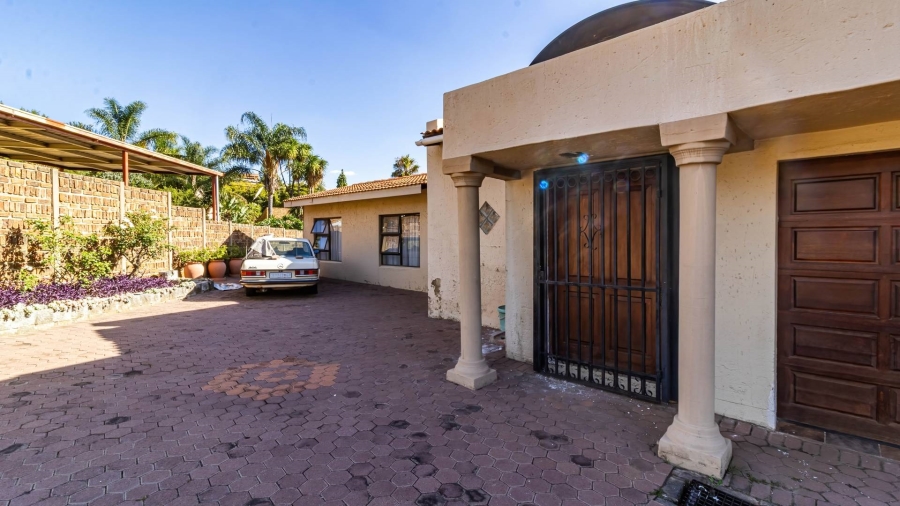 3 Bedroom Property for Sale in Mulbarton Gauteng