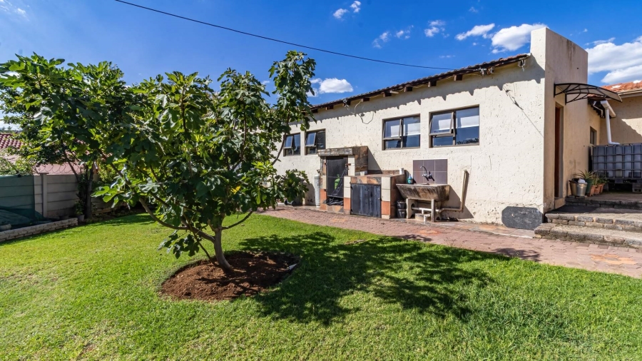 3 Bedroom Property for Sale in Mulbarton Gauteng