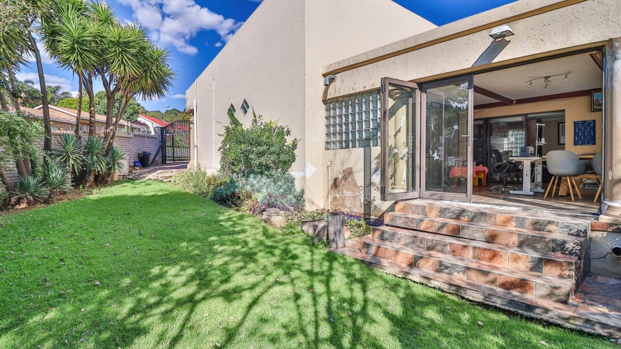 3 Bedroom Property for Sale in Mulbarton Gauteng