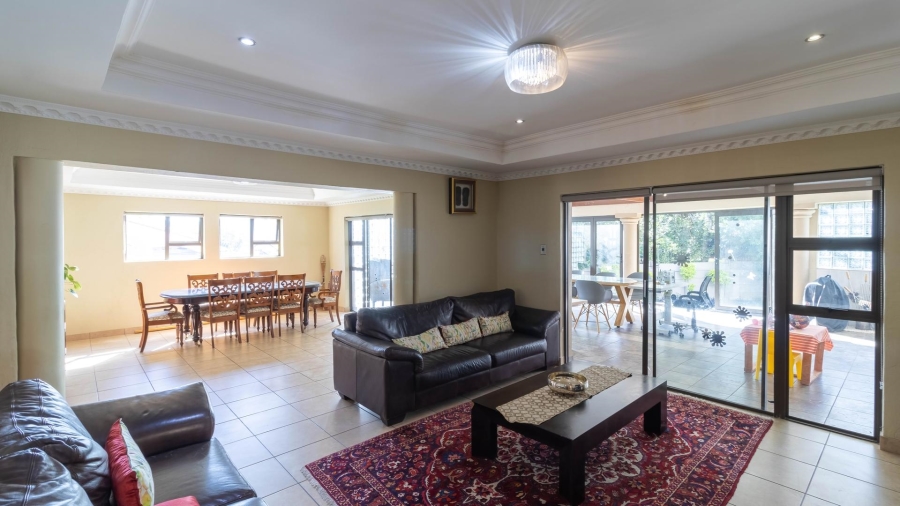 3 Bedroom Property for Sale in Mulbarton Gauteng