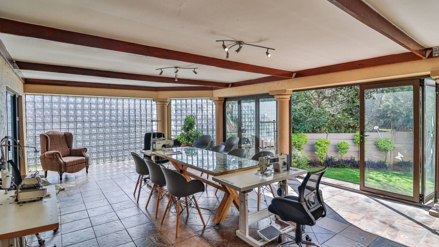 3 Bedroom Property for Sale in Mulbarton Gauteng