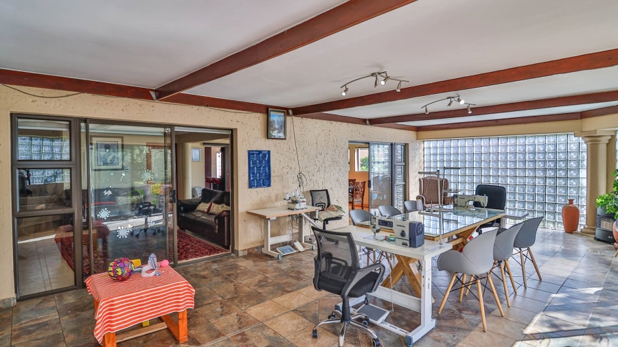 3 Bedroom Property for Sale in Mulbarton Gauteng