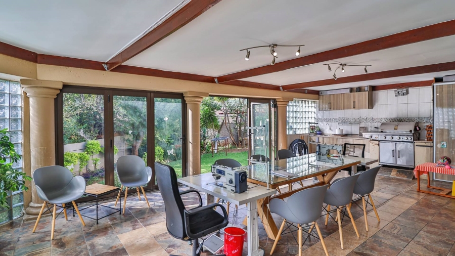 3 Bedroom Property for Sale in Mulbarton Gauteng