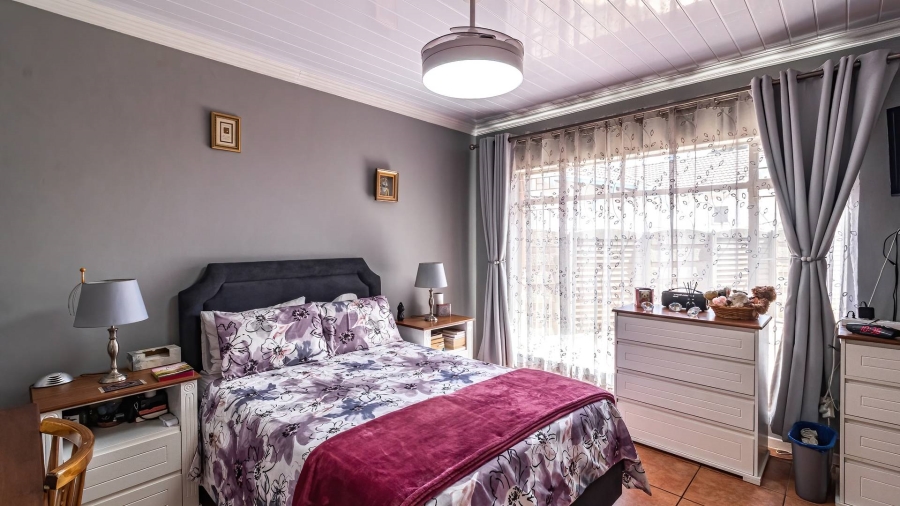 3 Bedroom Property for Sale in Brackenhurst Gauteng