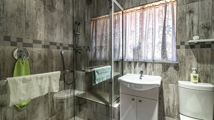 3 Bedroom Property for Sale in Brackenhurst Gauteng