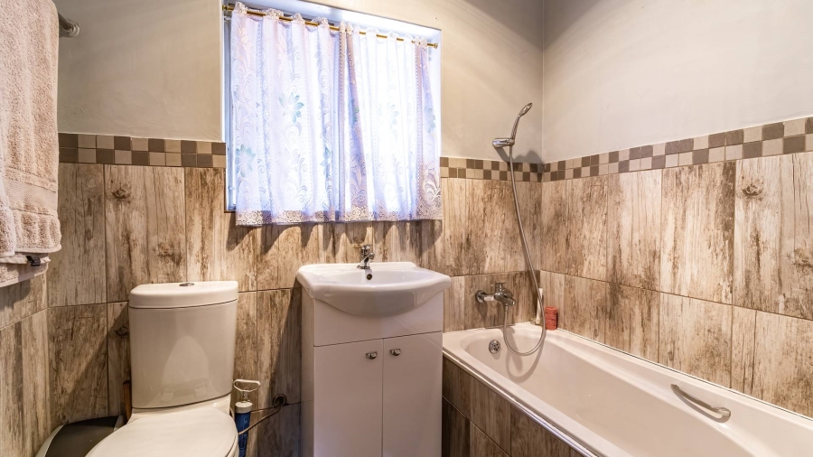 3 Bedroom Property for Sale in Brackenhurst Gauteng