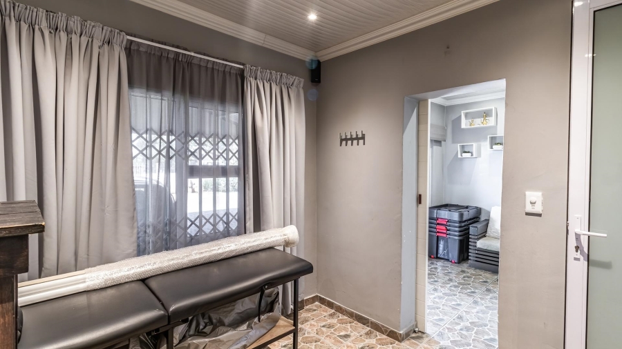 3 Bedroom Property for Sale in Brackenhurst Gauteng