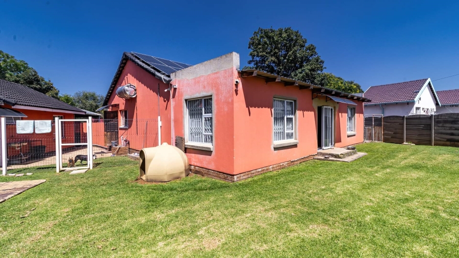 3 Bedroom Property for Sale in Brackenhurst Gauteng