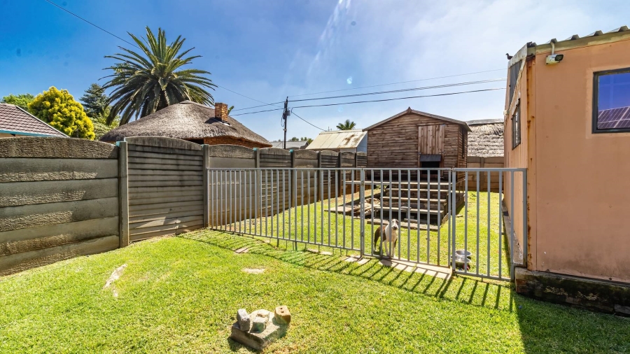 3 Bedroom Property for Sale in Brackenhurst Gauteng