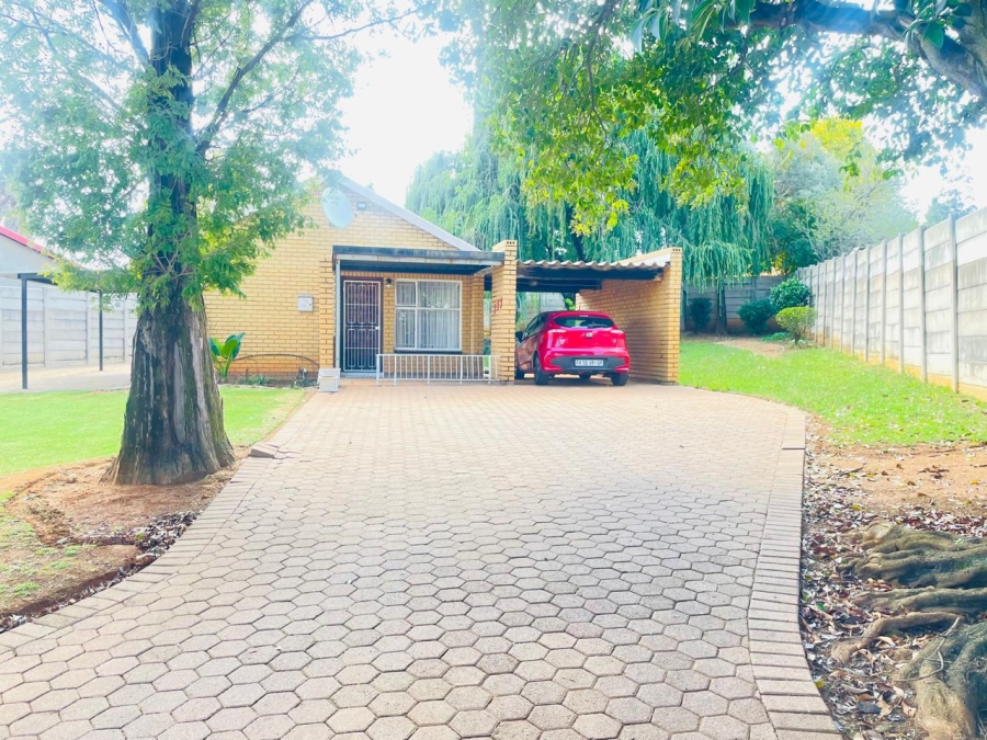 3 Bedroom Property for Sale in Lindhaven Gauteng