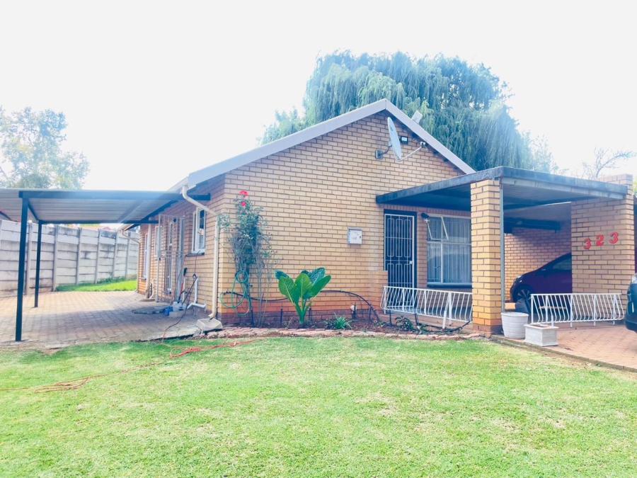 3 Bedroom Property for Sale in Lindhaven Gauteng