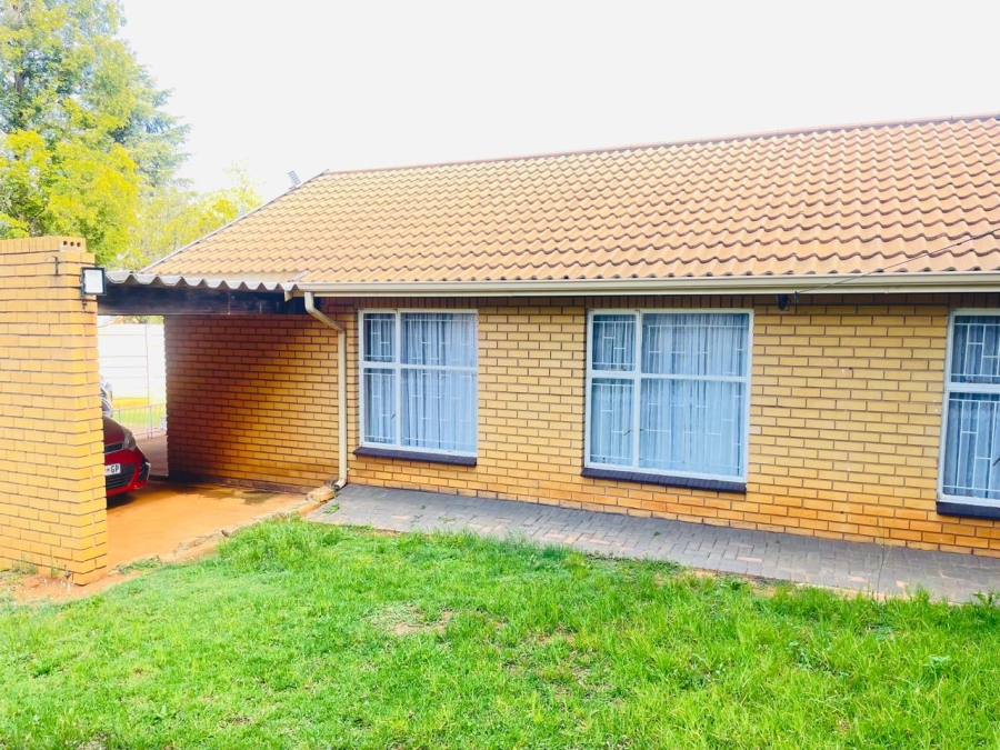 3 Bedroom Property for Sale in Lindhaven Gauteng