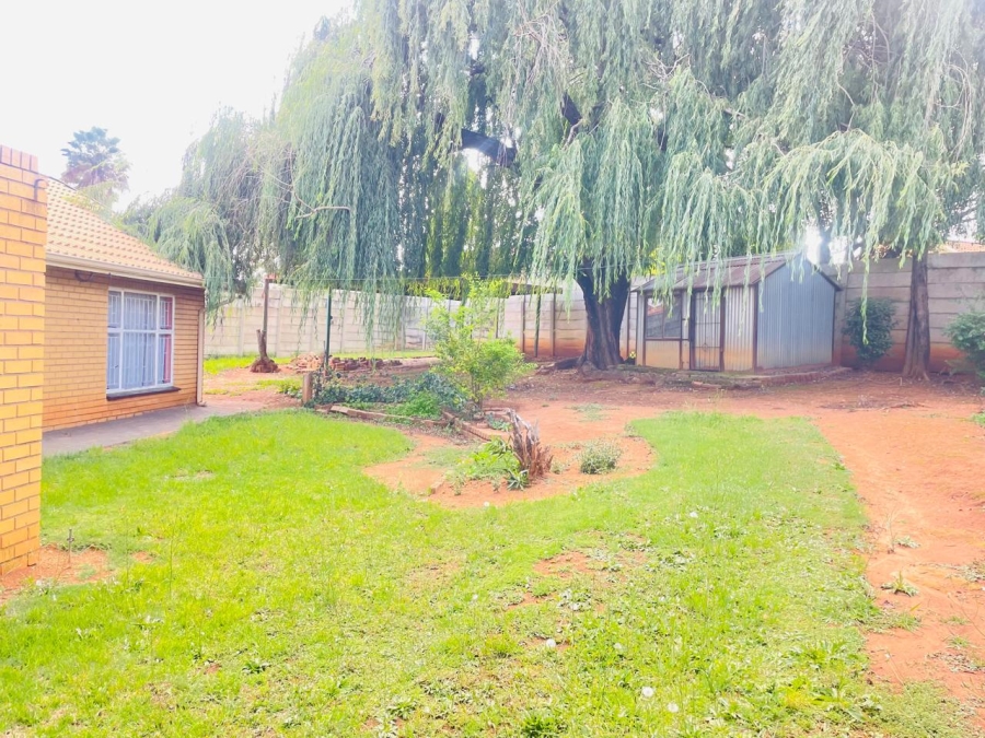 3 Bedroom Property for Sale in Lindhaven Gauteng