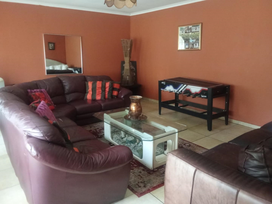 3 Bedroom Property for Sale in Brackendowns Gauteng