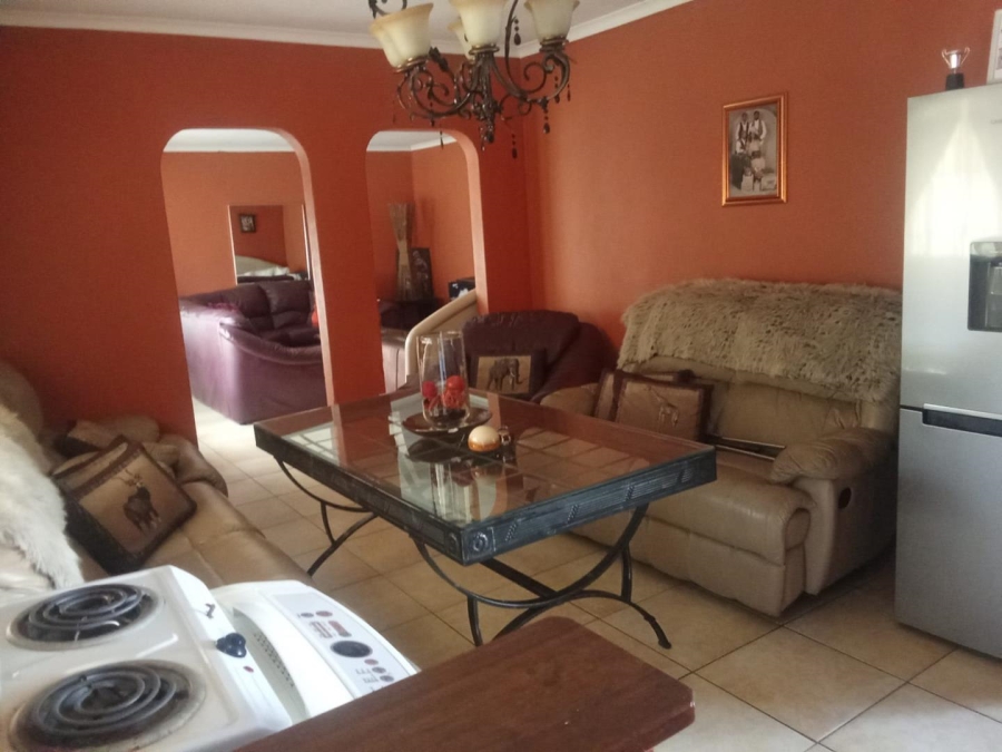 3 Bedroom Property for Sale in Brackendowns Gauteng