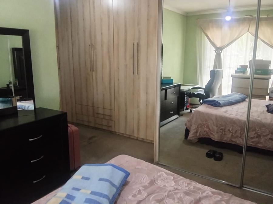 3 Bedroom Property for Sale in Brackendowns Gauteng