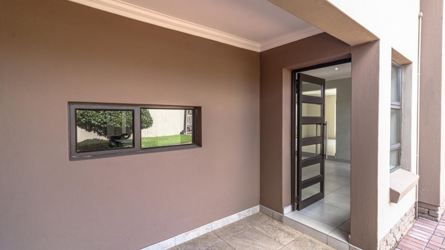 3 Bedroom Property for Sale in Brackenhurst Gauteng