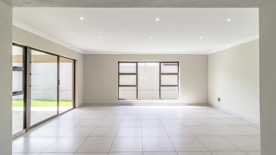 3 Bedroom Property for Sale in Brackenhurst Gauteng