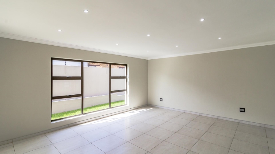 3 Bedroom Property for Sale in Brackenhurst Gauteng