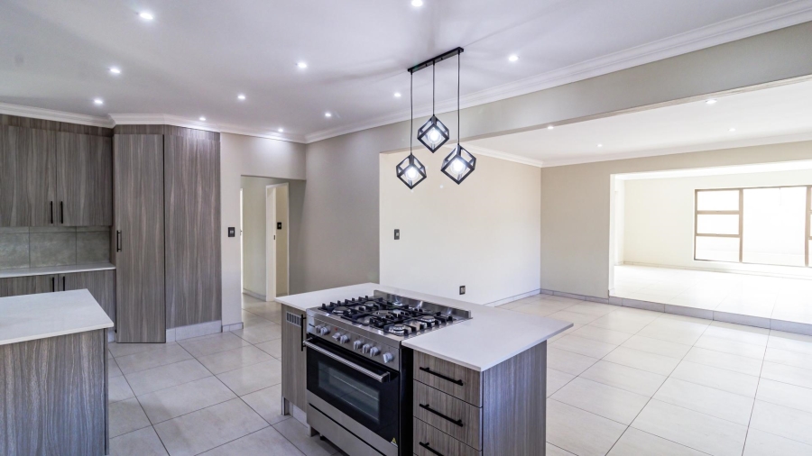 3 Bedroom Property for Sale in Brackenhurst Gauteng