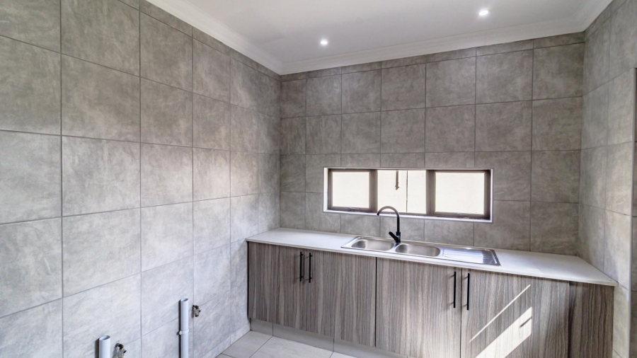 3 Bedroom Property for Sale in Brackenhurst Gauteng