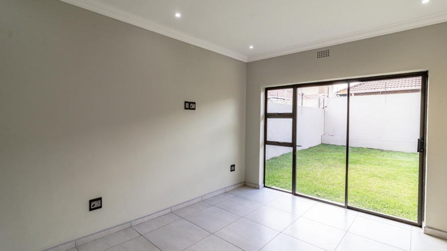 3 Bedroom Property for Sale in Brackenhurst Gauteng