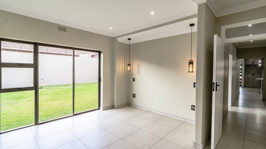 3 Bedroom Property for Sale in Brackenhurst Gauteng