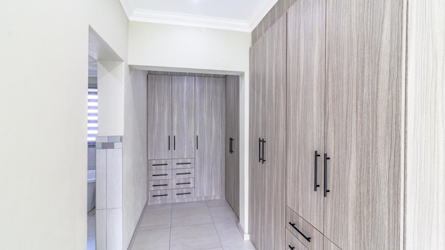 3 Bedroom Property for Sale in Brackenhurst Gauteng