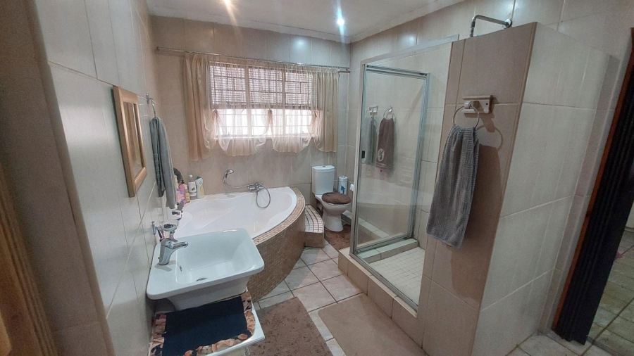 5 Bedroom Property for Sale in Alberton Gauteng