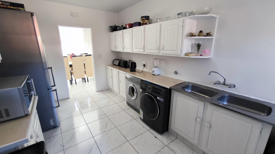 3 Bedroom Property for Sale in Brackenhurst Gauteng