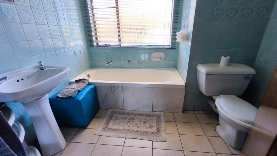 3 Bedroom Property for Sale in Brackenhurst Gauteng