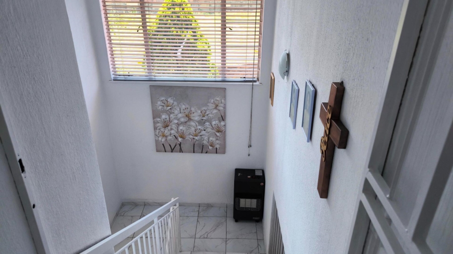 3 Bedroom Property for Sale in Brackenhurst Gauteng