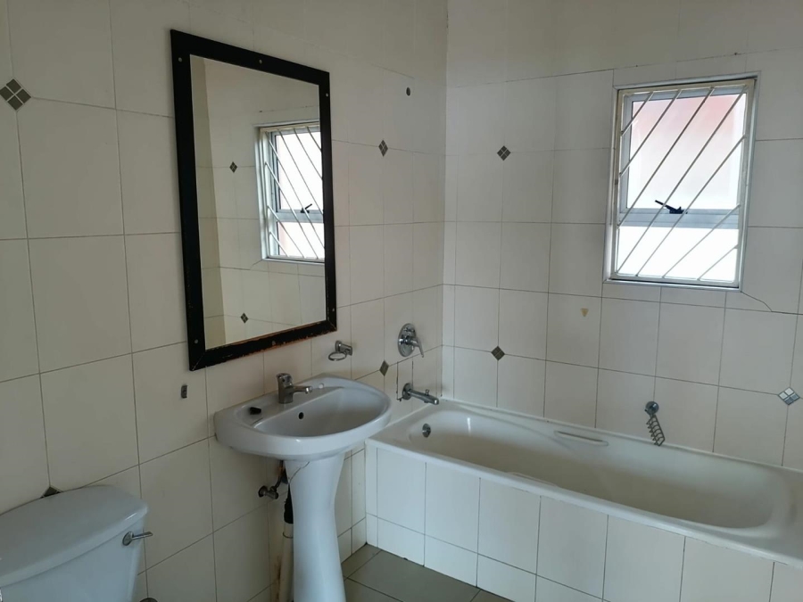 To Let 2 Bedroom Property for Rent in Pretoria North Gauteng